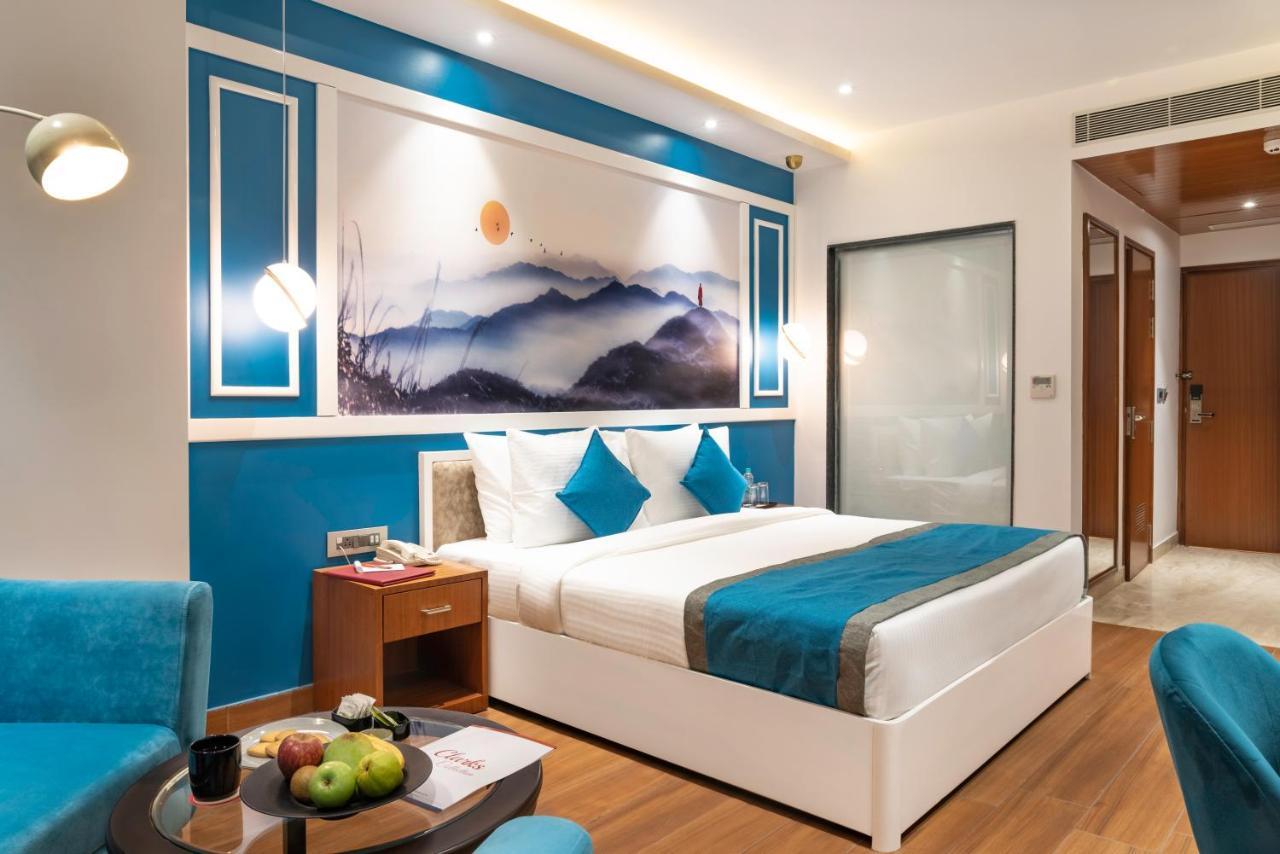 Clarion Hotel Dehradun Esterno foto